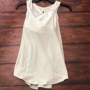 Lululemon tank with built in bra